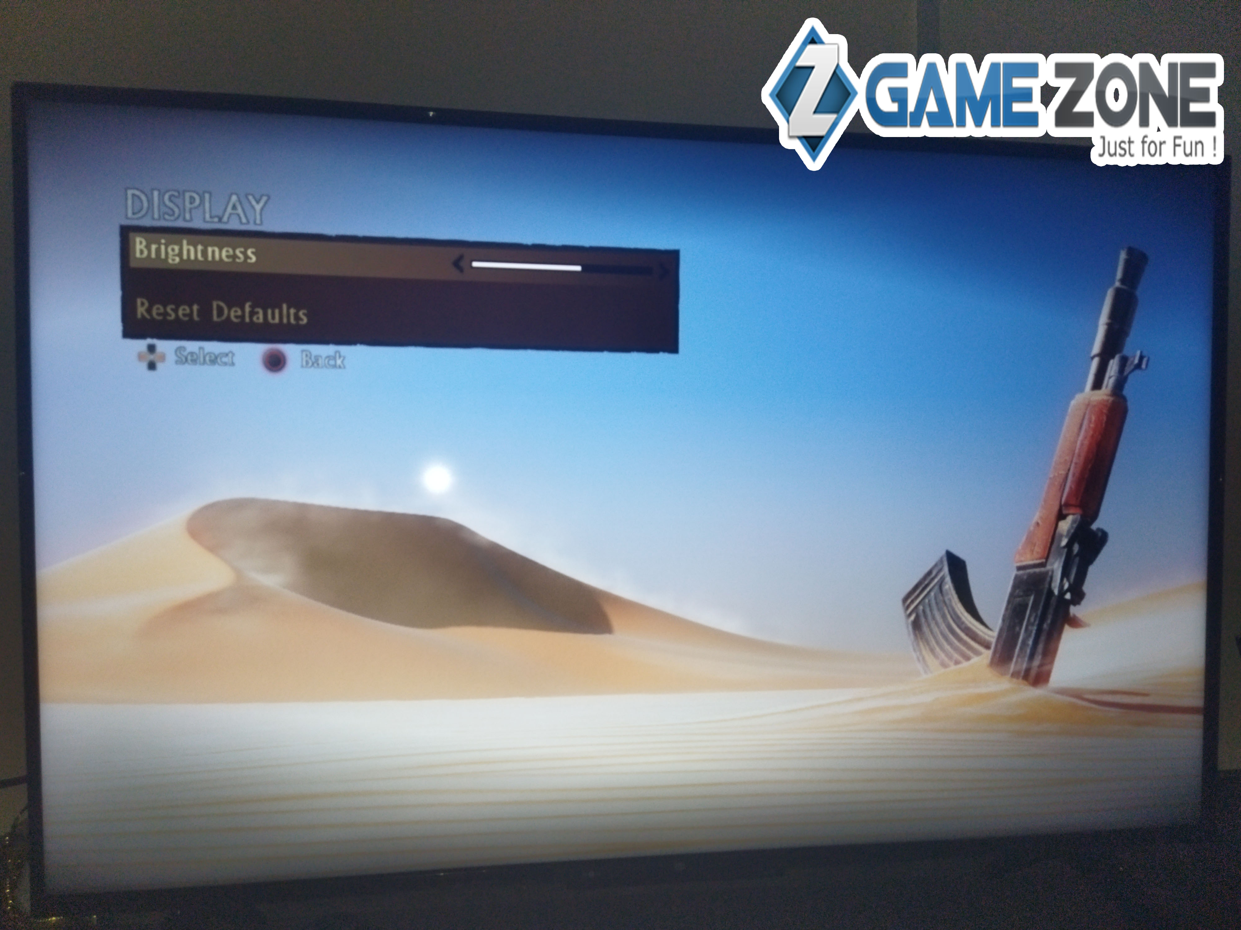 هذا الخيّار يبقى شخصيّ يمكنكم الزّيادة في سُطوع اللّعبة أيّ الإِضاءة.